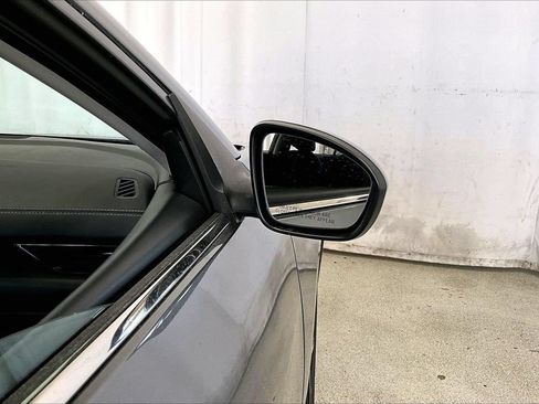Used 2024 Nissan Sentra SV FWD image 11