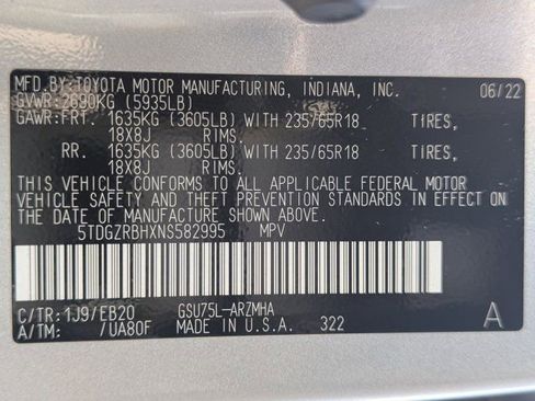Used 2022 Toyota Highlander XLE AWD/4WD image 29