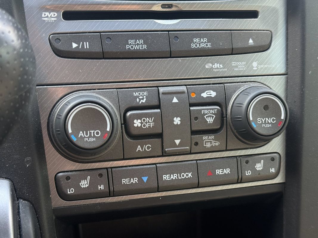 Used 2015 Honda Pilot Touring image 13