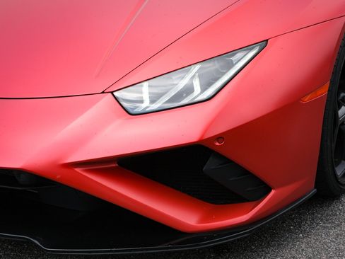 Used 2021 Lamborghini Huracan EVO RWD image 6