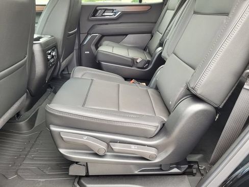 New 2026 GMC Yukon Denali w/ Denali Reserve Package AWD/4WD image 24
