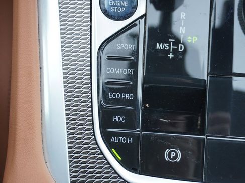 Used 2023 BMW X6 xDrive40i w/ M Sport Package image 64