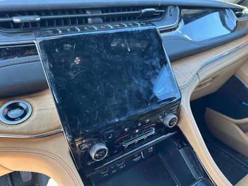 Used 2024 Jeep Grand Cherokee Summit image 10