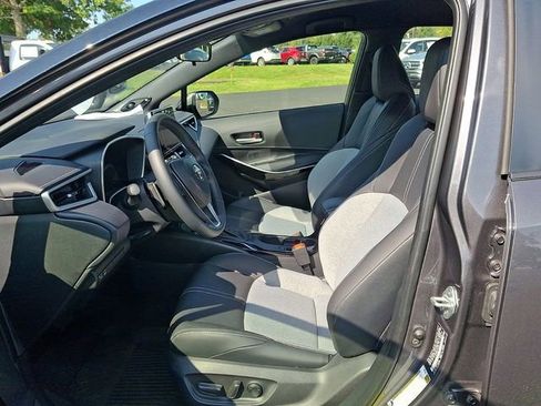 Used 2025 Toyota Corolla XSE image 19