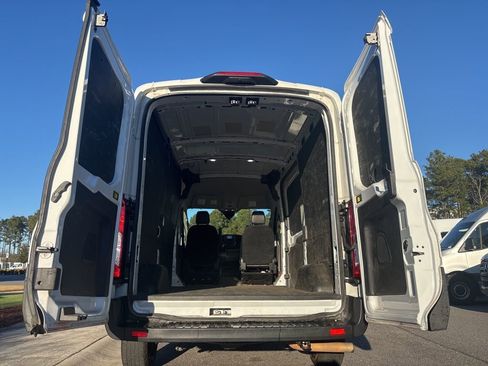 Used 2023 Ford Transit 250 Medium Roof AWD w/ Load Area Protection Package image 15