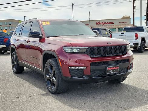 Used 2024 Jeep Grand Cherokee L Limited w/ Black Appearance Package AWD/4WD image 2