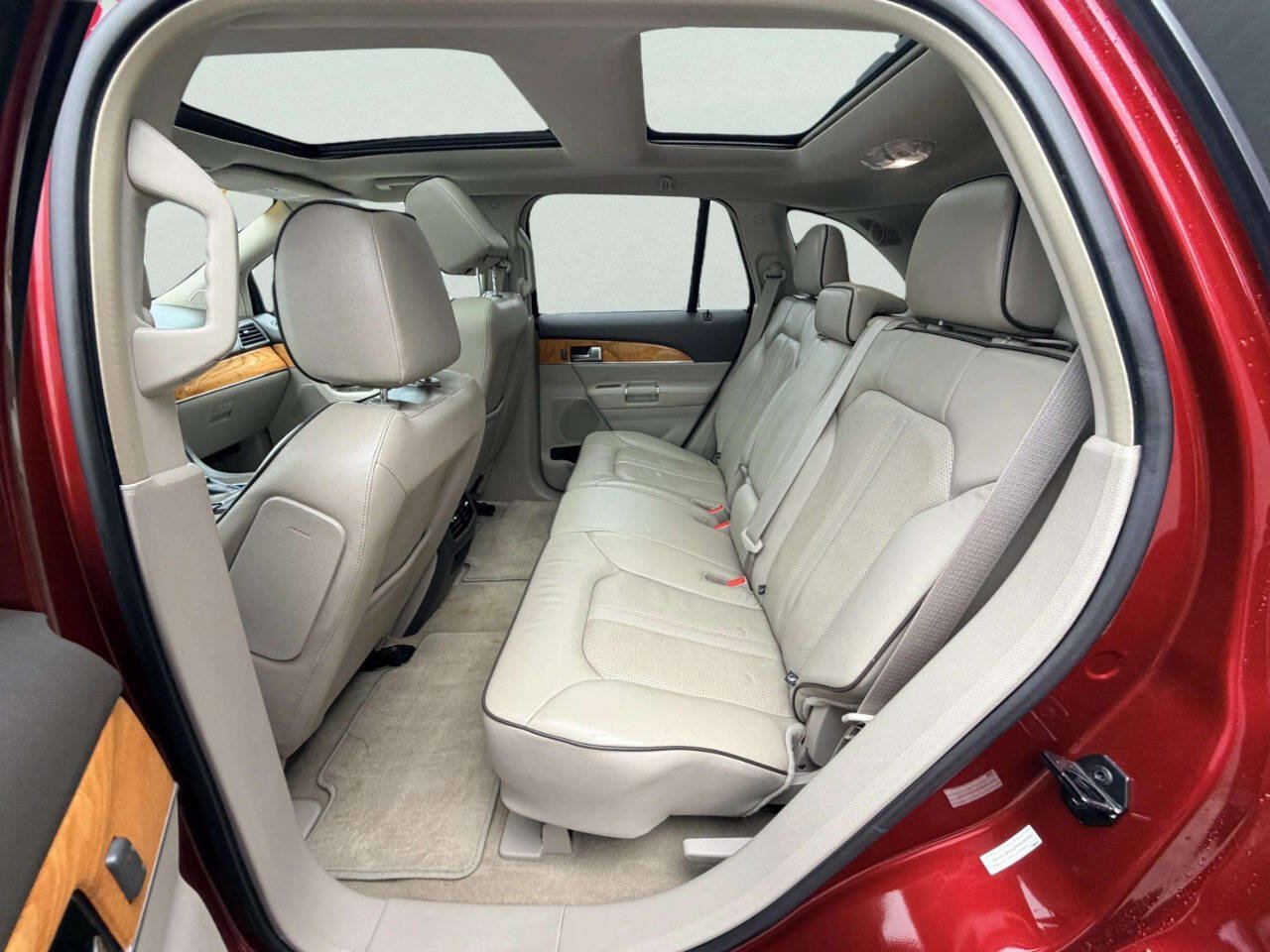 Used 2014 Lincoln MKX AWD w/ Equipment Group 102A image 24
