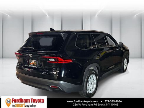 Used 2025 Toyota Grand Highlander AWD image 7