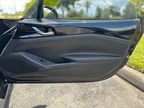 Used 2021 MAZDA MX-5 Miata Grand Touring RWD image 14