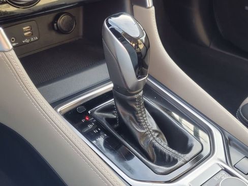 Used 2021 Subaru Forester Limited image 32