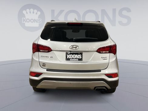 Used 2017 Hyundai Santa Fe Sport image 5