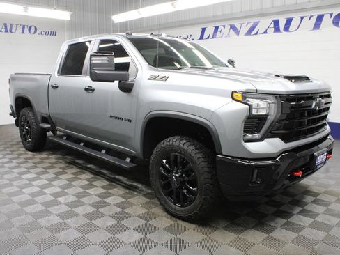 Used 2026 Chevrolet Silverado 2500 LT w/ Trail Boss Package AWD/4WD image 3