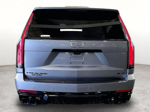 Used 2025 Cadillac Escalade V w/ LPO, ONYX Package AWD/4WD image 6