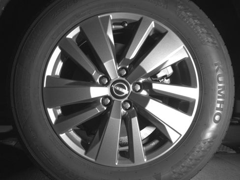 Used 2024 Nissan Pathfinder SV image 14