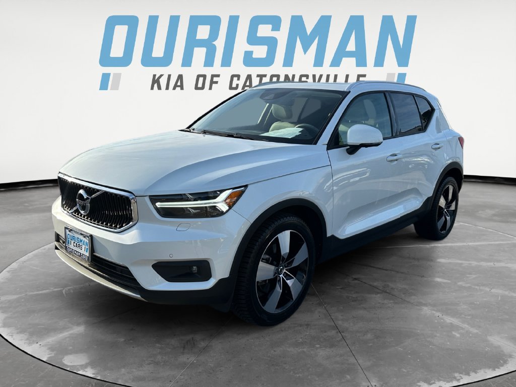 Used 2021 Volvo XC40 T5 Momentum w/ Premium Package AWD/4WD image 2