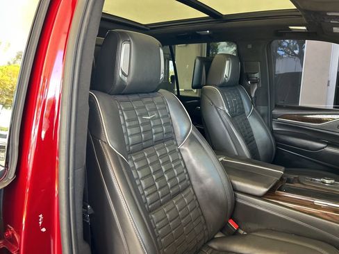 Used 2021 Cadillac Escalade Sport Platinum RWD image 24