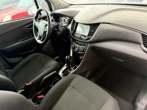 Used 2017 Chevrolet Trax LS image 25