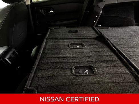 Certified 2025 Nissan Rogue SV image 34