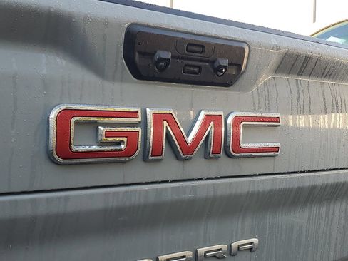 Used 2024 GMC Sierra 2500 AT4 w/ AT4 Premium Plus Package AWD/4WD image 6