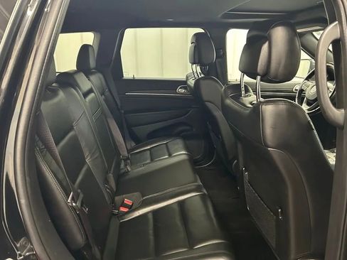 Used 2022 Jeep Grand Cherokee Limited w/ Trailer Tow Group IV image 17