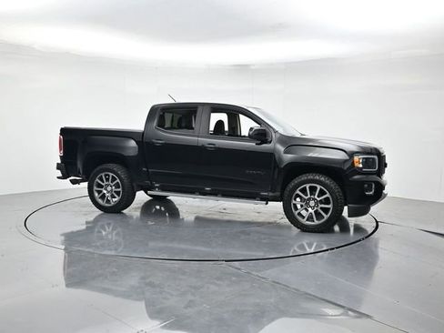 Used 2019 GMC Canyon Denali image 3