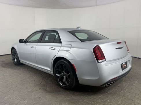 Used 2023 Chrysler 300 S RWD image 4
