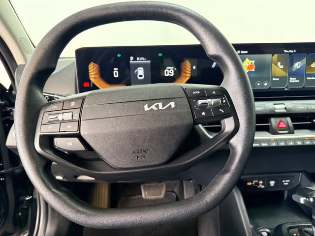 Used 2025 Kia K4 FWD image 21