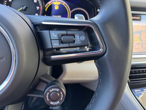 Certified 2023 Porsche Panamera 4 image 35