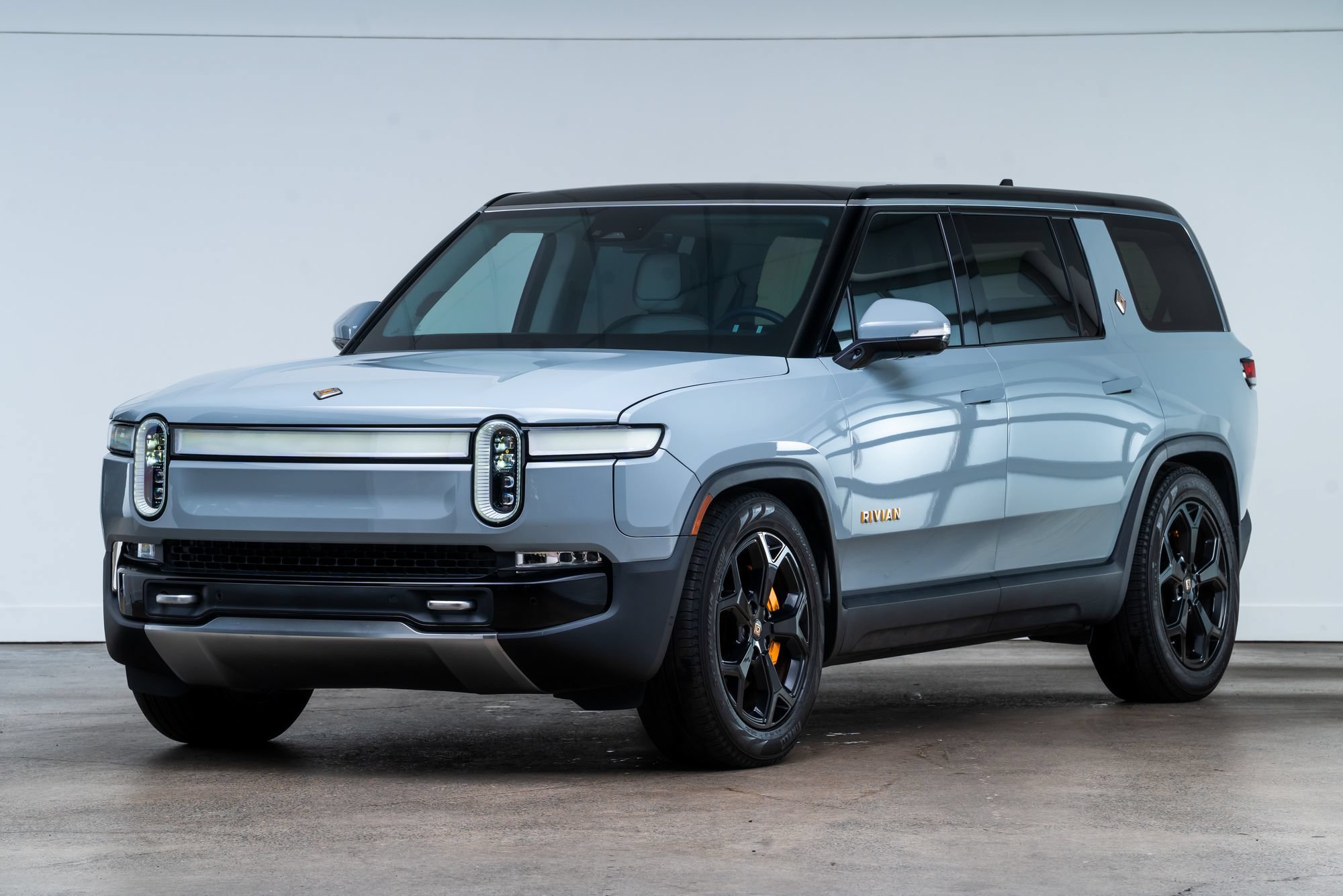 Used 2023 Rivian R1S Adventure Quad AWD/4WD image 3