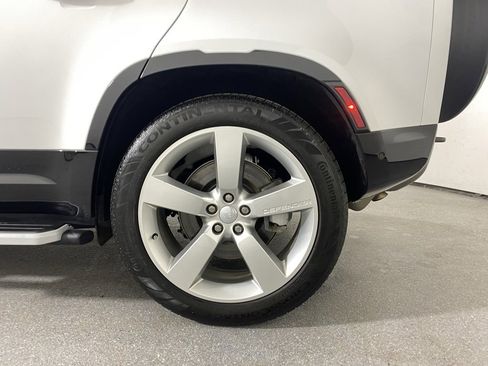 Used 2023 Land Rover Defender 110 X-Dynamic SE image 20