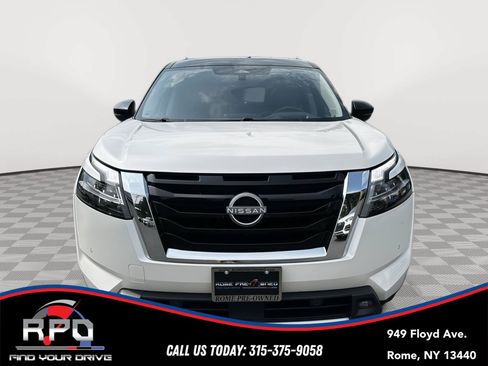 Used 2023 Nissan Pathfinder Platinum AWD/4WD image 8