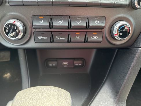 Used 2020 Kia Sportage LX AWD/4WD image 16