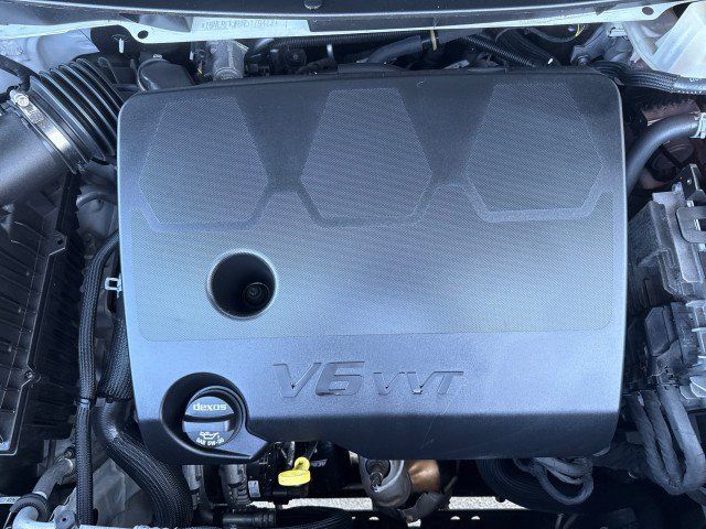 Used 2022 Chevrolet Traverse LS w/ Midnight/Sport Edition FWD image 31