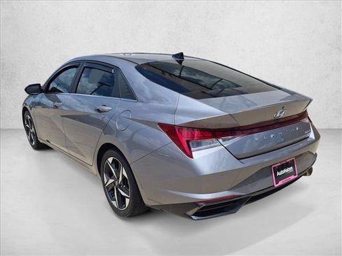 Used 2023 Hyundai Elantra Limited FWD image 7