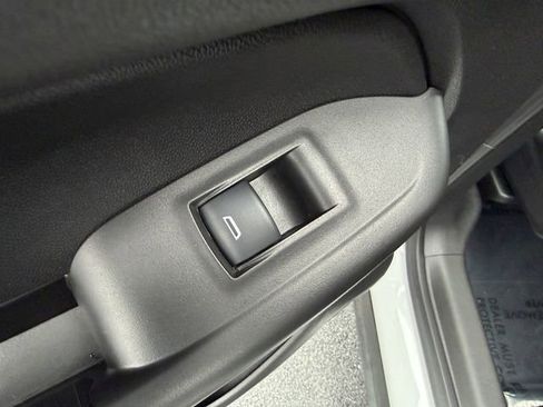 Used 2023 Chevrolet TrailBlazer RS w/ Convenience Package image 19