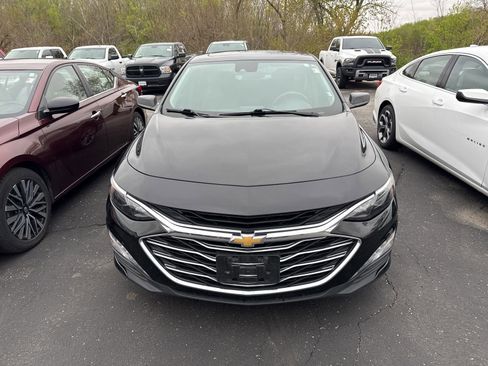 Used 2023 Chevrolet Malibu LT image 3