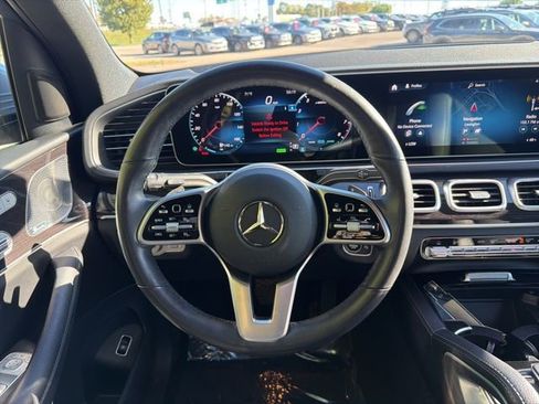 Used 2022 Mercedes-Benz GLS 450 4MATIC image 13