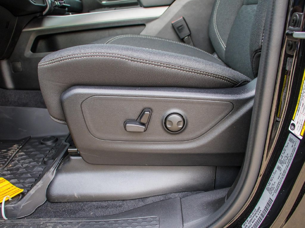 Used 2025 RAM 1500 Big Horn AWD/4WD image 28