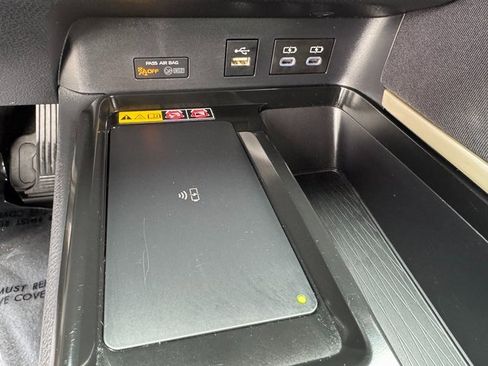 Used 2025 Toyota Camry LE image 25