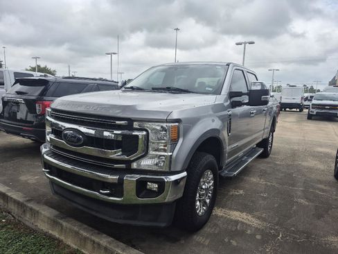 Used 2020 Ford F250 XLT w/ XLT Premium Package AWD/4WD image 2