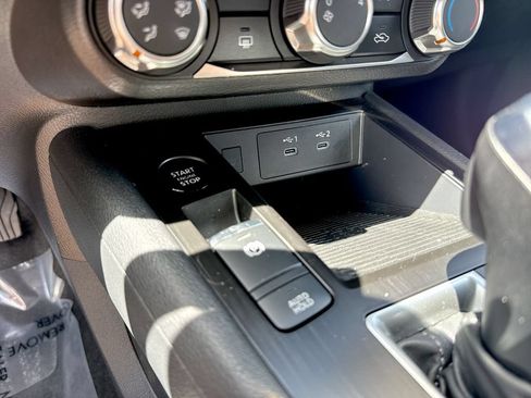 Used 2025 Nissan Kicks SV FWD image 54