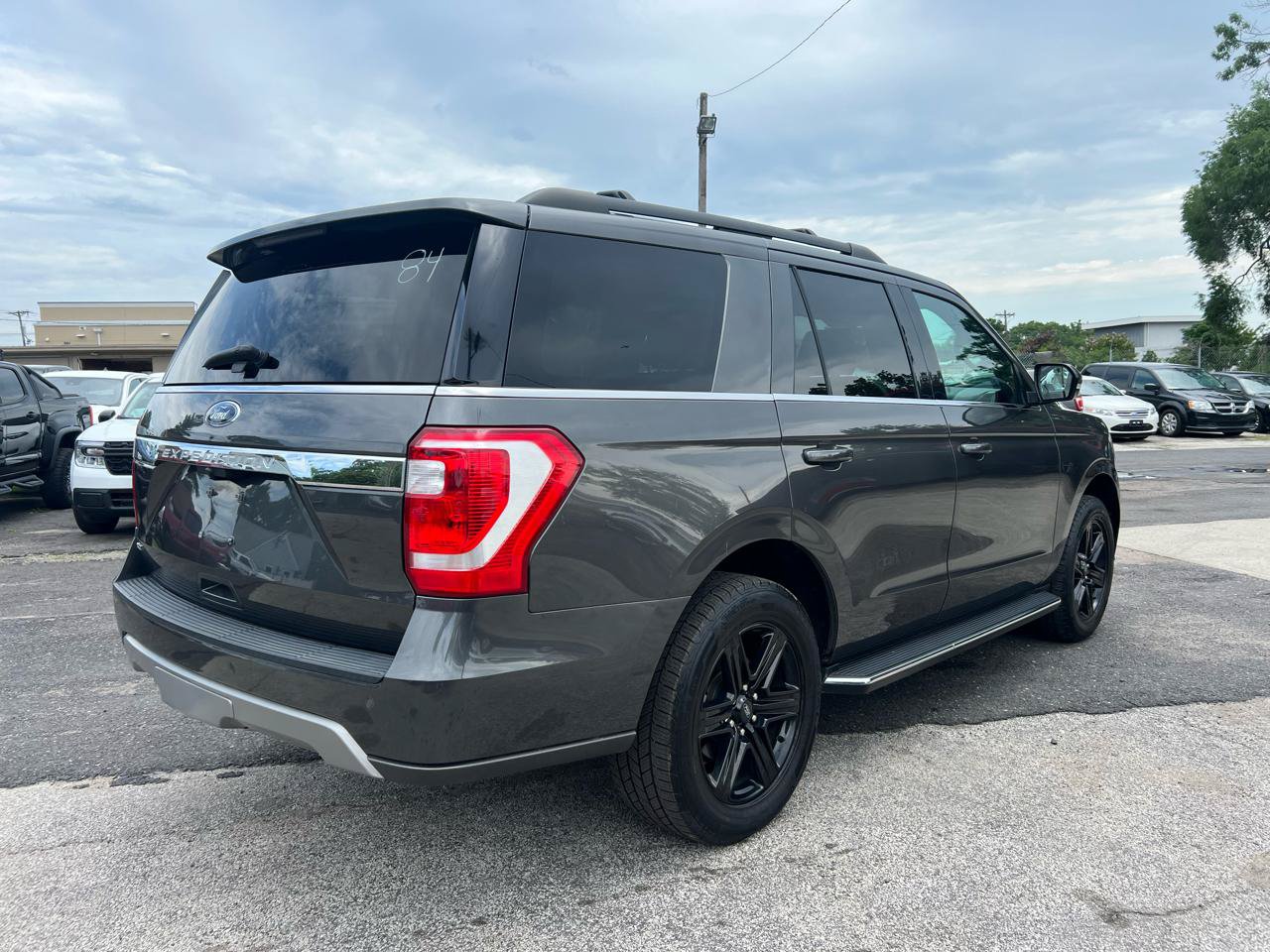 Used 2021 Ford Expedition XLT AWD/4WD image 6