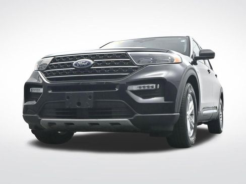 Used 2024 Ford Explorer XLT w/ Equipment Group 202A image 33