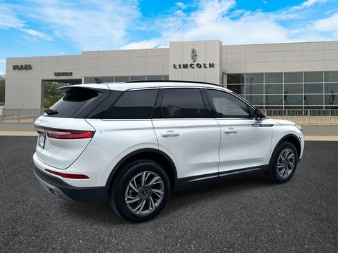 New 2026 Lincoln Corsair Premiere image 3