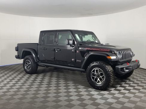 New 2025 Jeep Gladiator Rubicon image 2