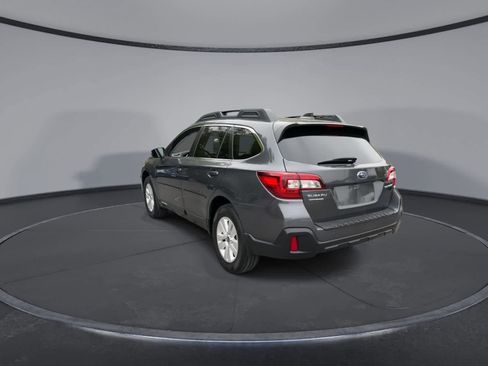 Used 2018 Subaru Outback 2.5i Premium AWD/4WD image 6