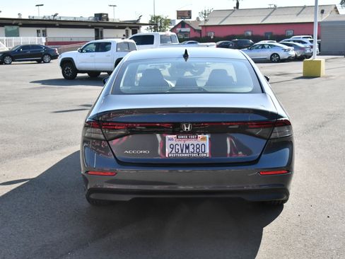 Used 2023 Honda Accord EX image 7