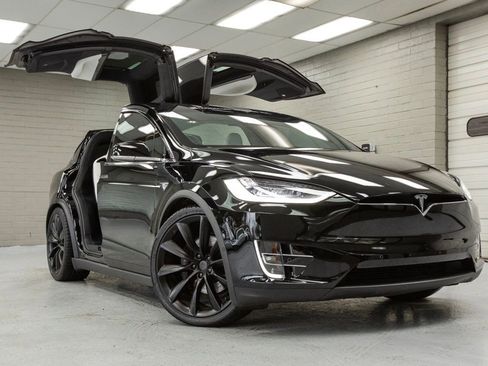 Used 2020 Tesla Model X Long Range AWD image 1