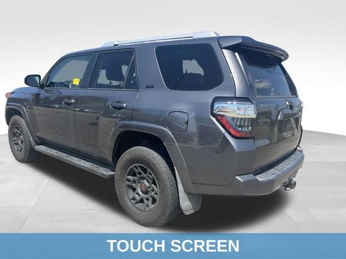 Used 2016 Toyota 4Runner SR5 AWD/4WD image 4