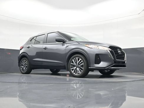 Used 2023 Nissan Kicks SV FWD image 16